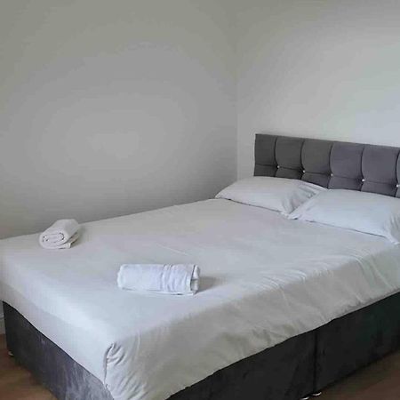 Catherine 5 Bedroom House Crewe Exterior foto