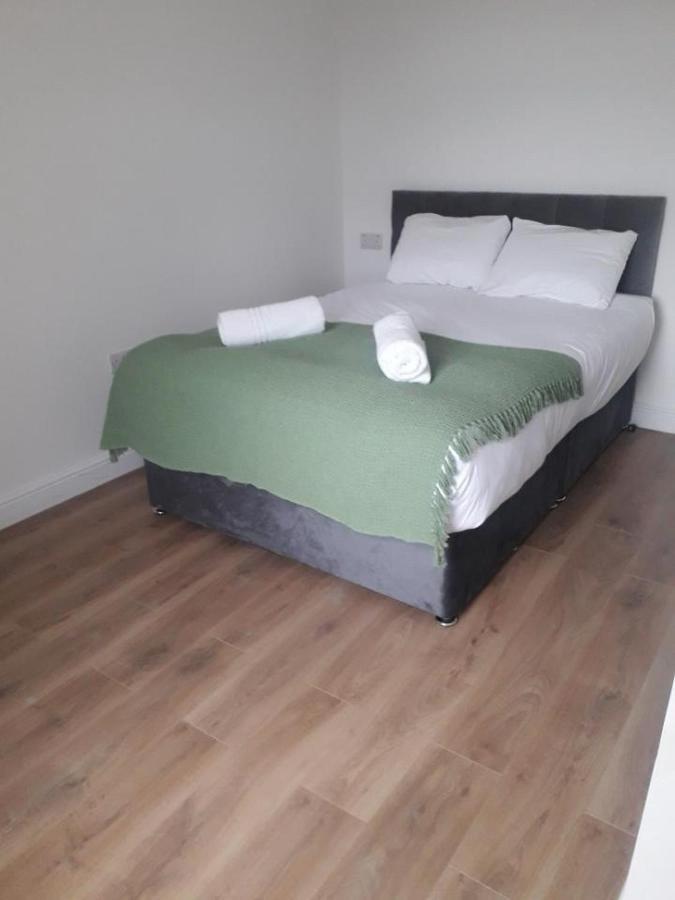 Catherine 5 Bedroom House Crewe Exterior foto